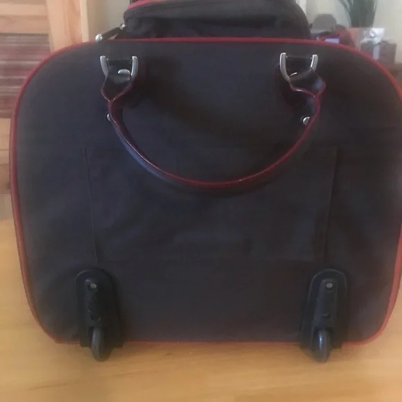 Baggallini Travel Set - Picture 5 of 9